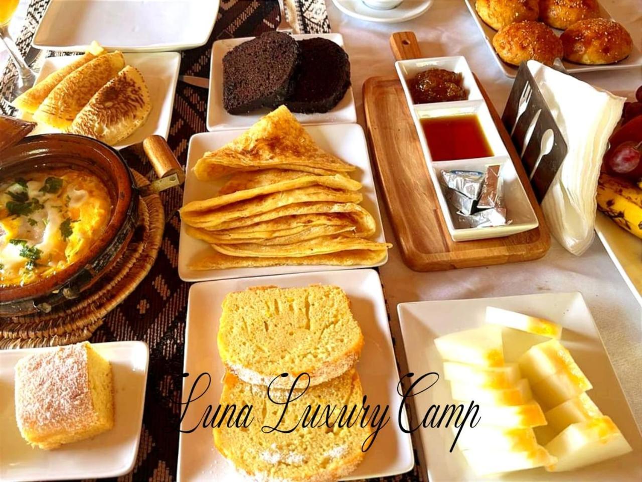 Отель Luna Luxury Camp Мерзуга Экстерьер фото