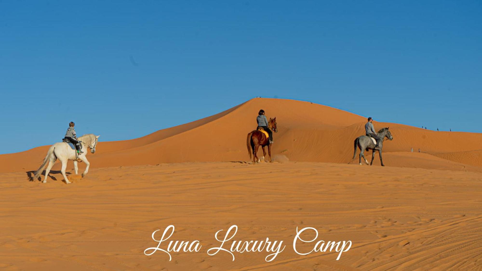 Отель Luna Luxury Camp Мерзуга Экстерьер фото